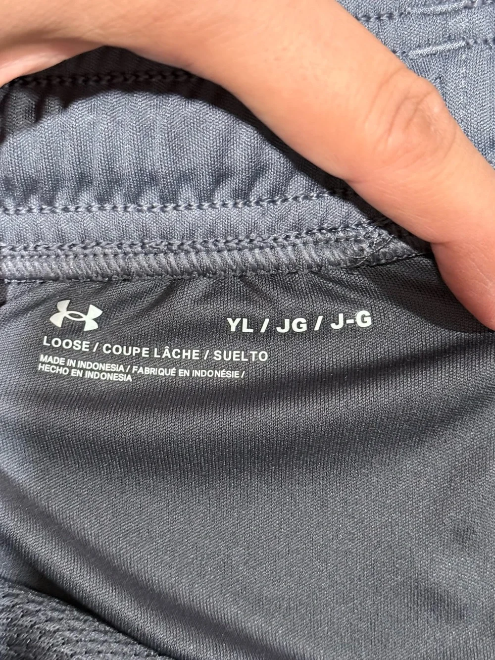 Under Armour Boys Youth Large Gray Loose Fit Athletic Performance Shorts